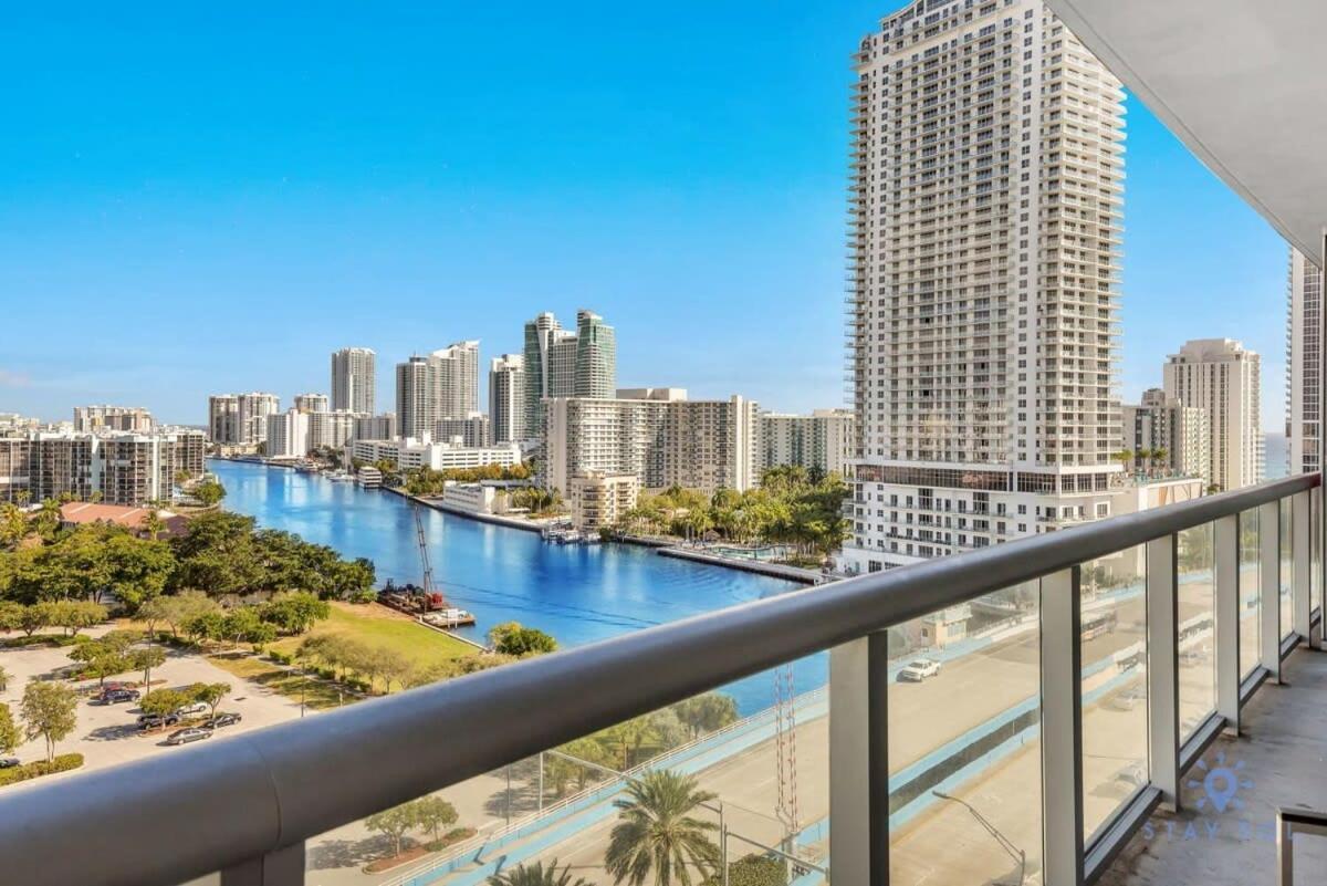 Infinite Views, Amazing Pool, Gym, Near Beach Hallandale Beach Esterno foto